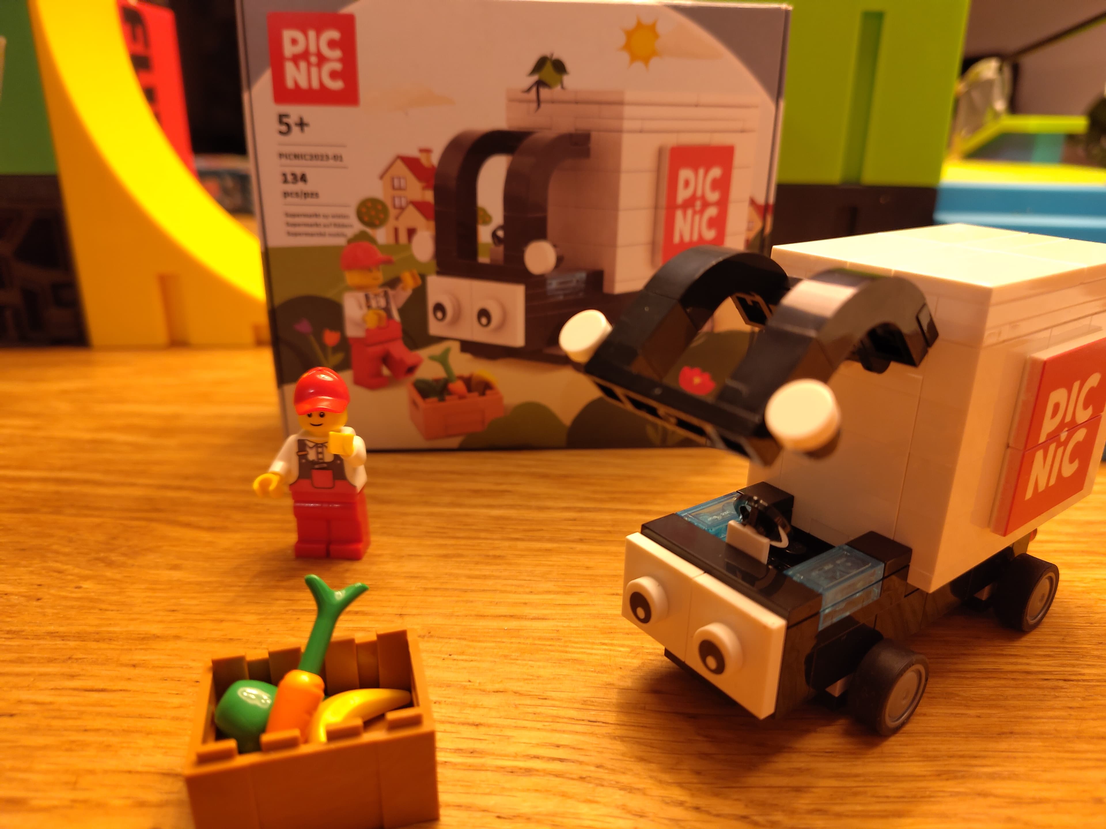 Picnic little car. A fun novelty item